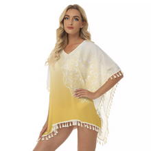 Load image into Gallery viewer, Square Fringed Shawl