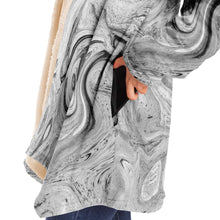 Charger l'image dans la galerie, Luxurious Cloak